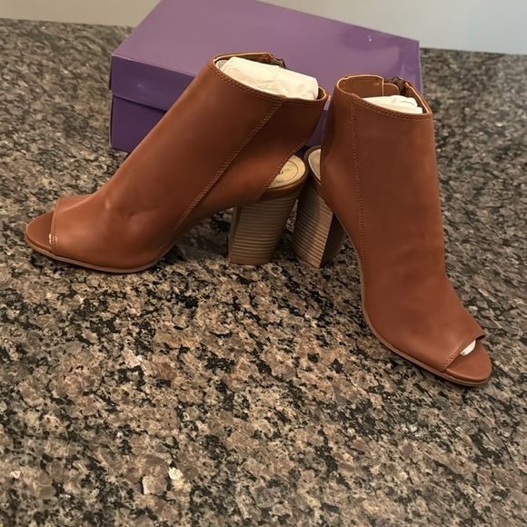 Madden girl naaomi cognac peep toe ankle boot NIB 9 - Picture 5 of 10